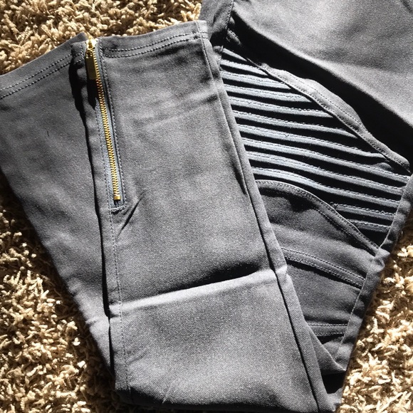 π₯last one!!π₯ Charcoal stretchy jeggings - Picture 4 of 5
